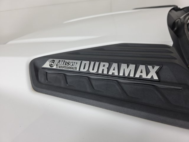 Used 2020 SUMMIT WHITE Chevrolet LTZ image 12