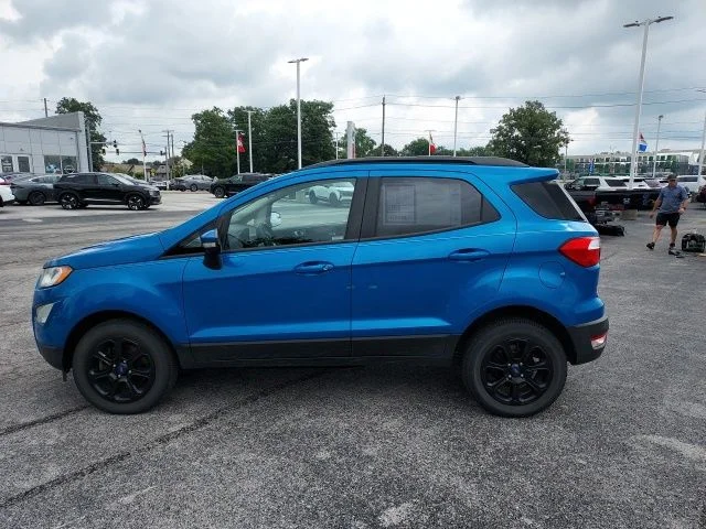 Used 2019 Blue Ford SE image 8
