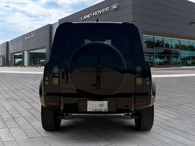 New 2026 Santorini Black Land Rover S image 4