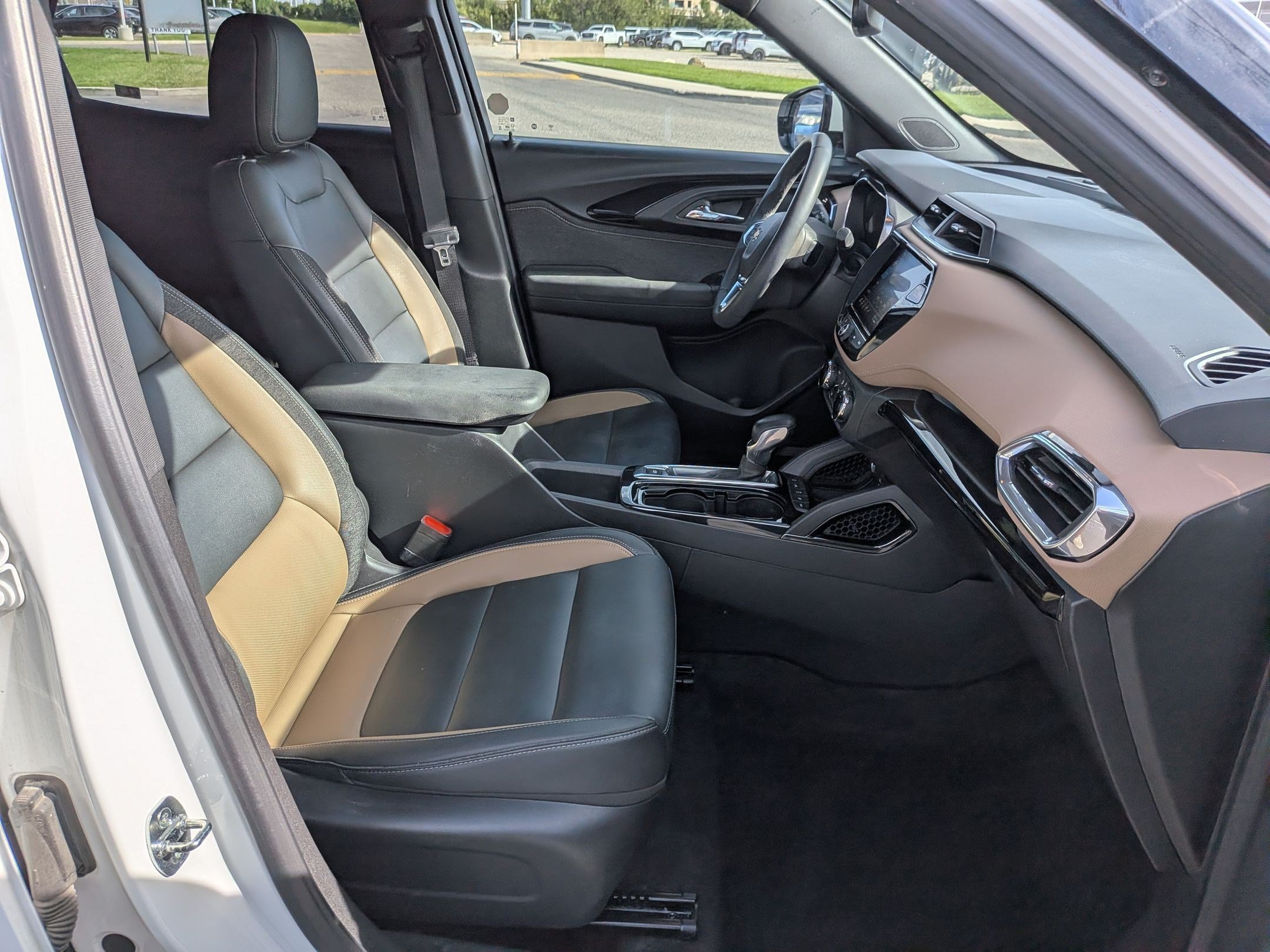 Certified Used 2022 Summit White Chevrolet ACTIV image 28