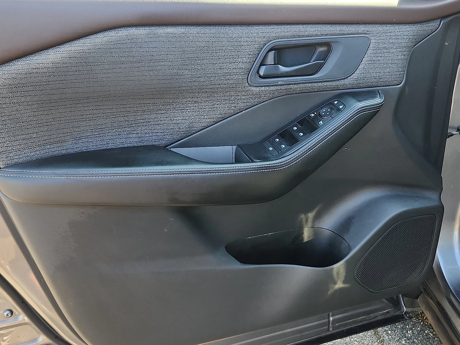 Used 2022 Gun Metallic Nissan S image 12