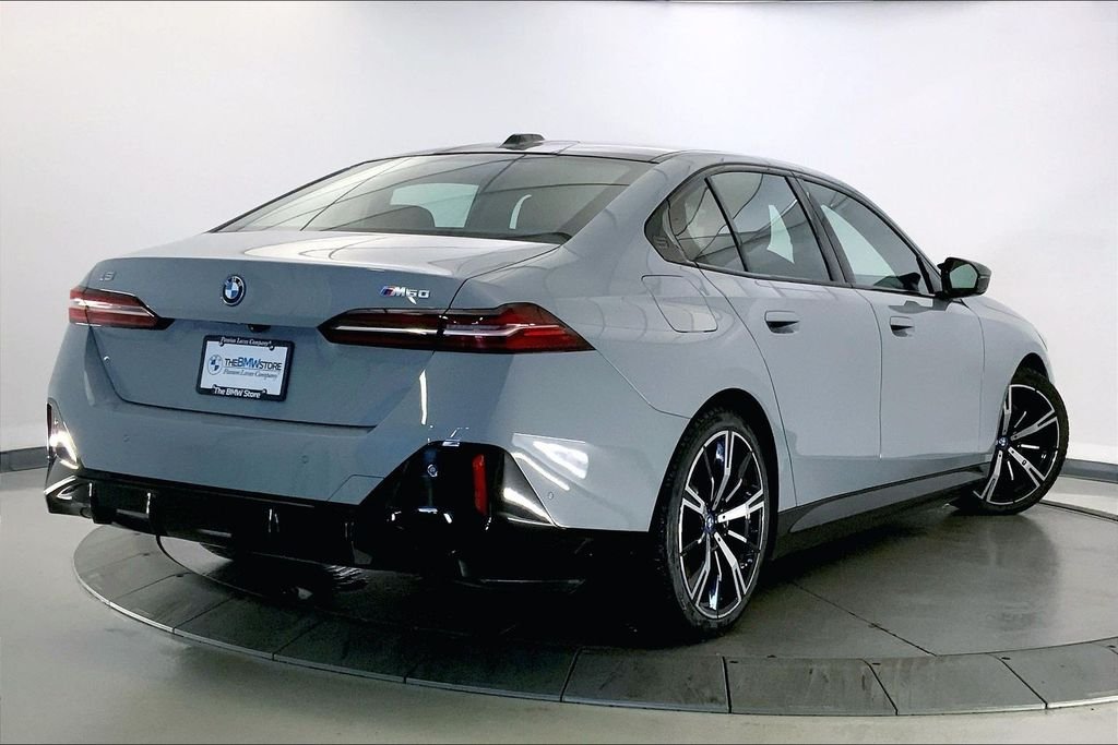Used 2025 Brooklyn Grey Metallic BMW  image 12