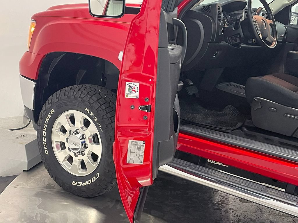 Used 2011 FIRE RED GMC SLE image 54