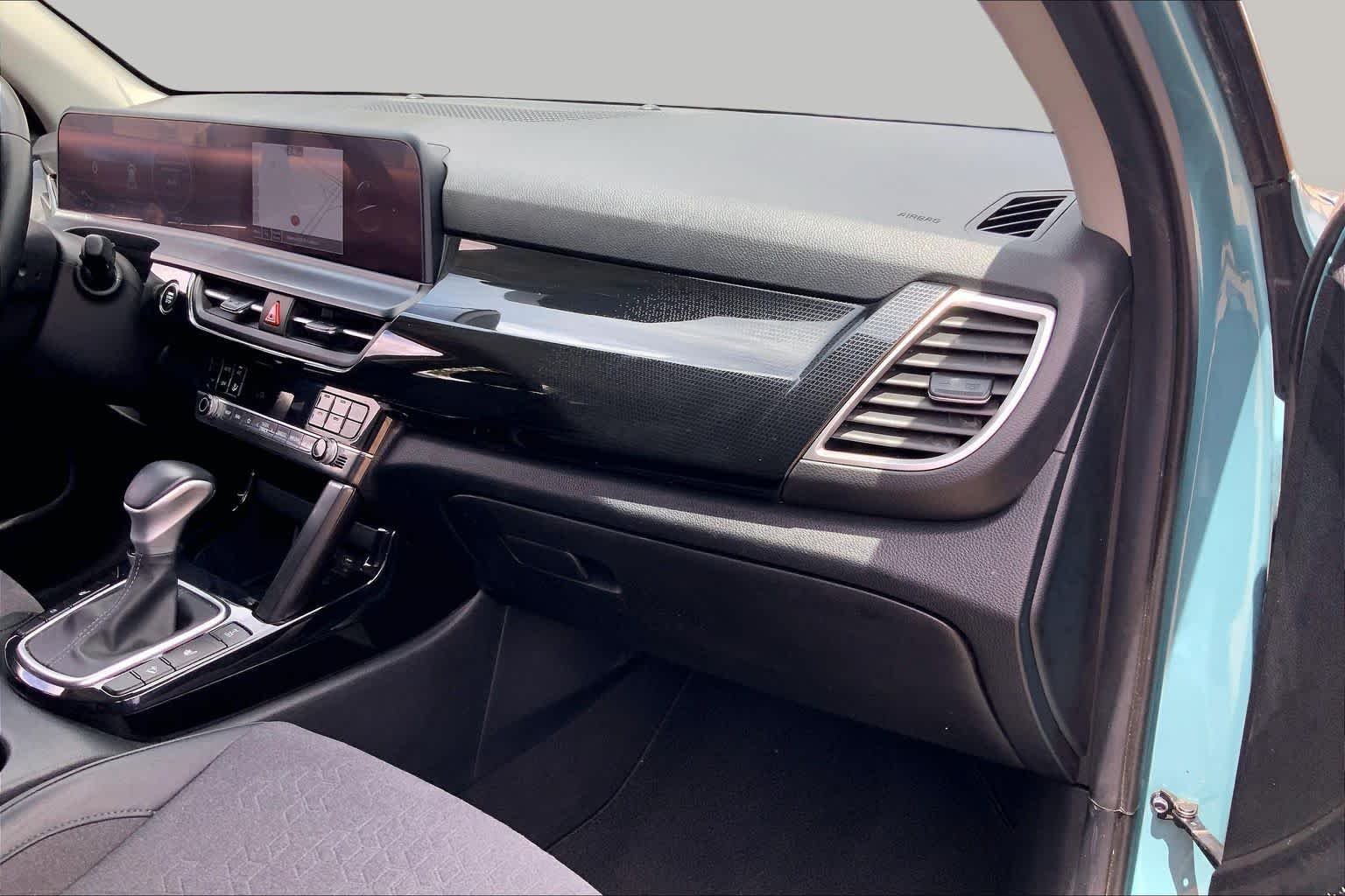 Used 2024 Pluton Blue/Black Roof Kia S image 19