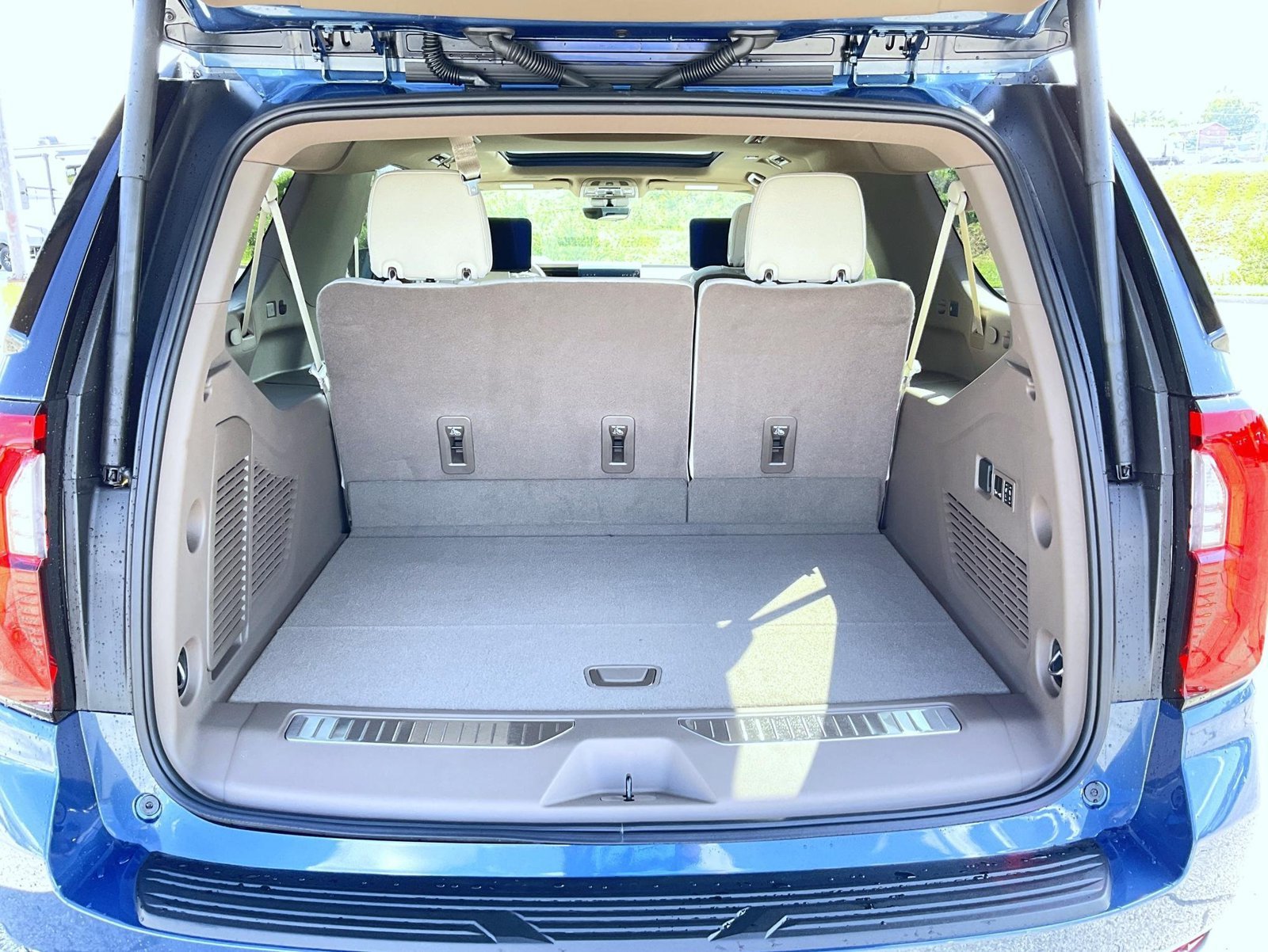 2026 GMC Yukon XL Denali - Photo 24