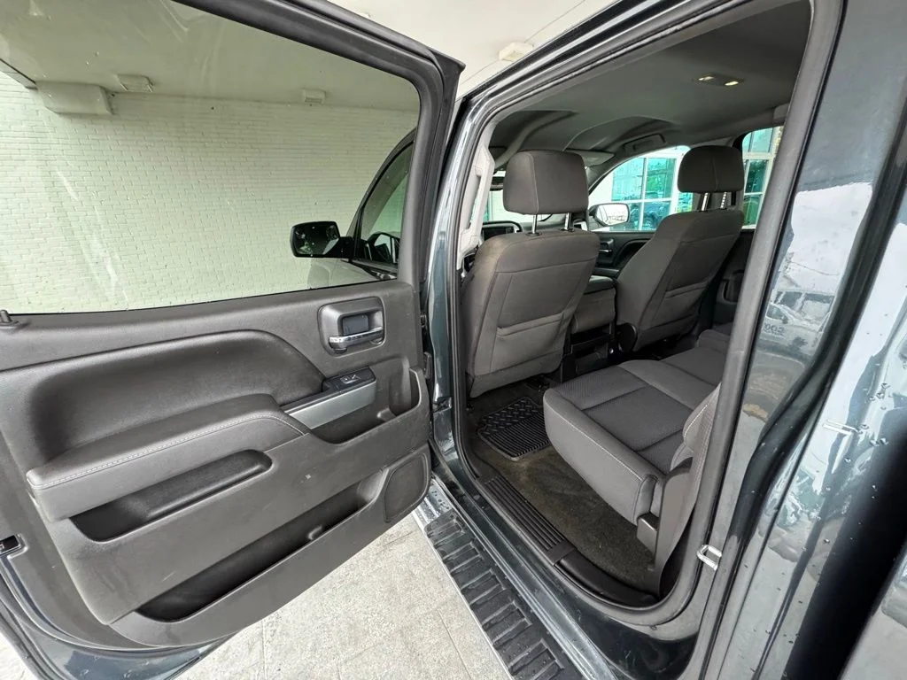 Used 2017 Gray Chevrolet LT image 19