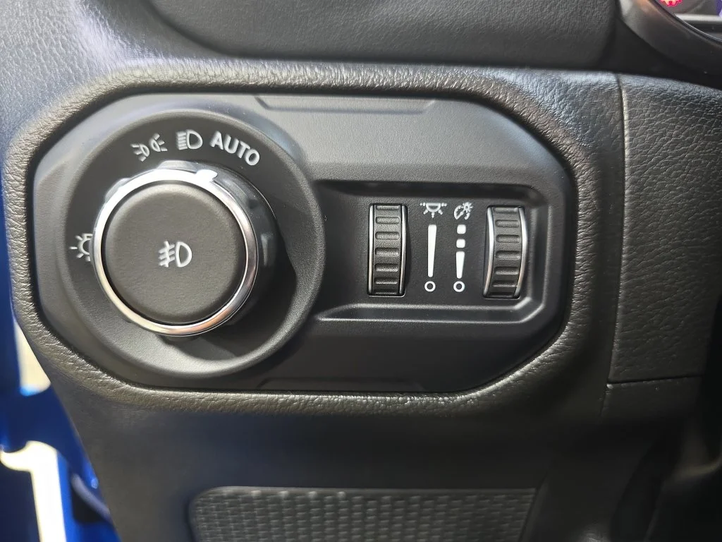 Certified Used 2022 Blue Jeep Unlimited Sahara image 26