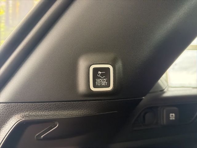 Used 2025 Gray Jeep Altitude X image 7