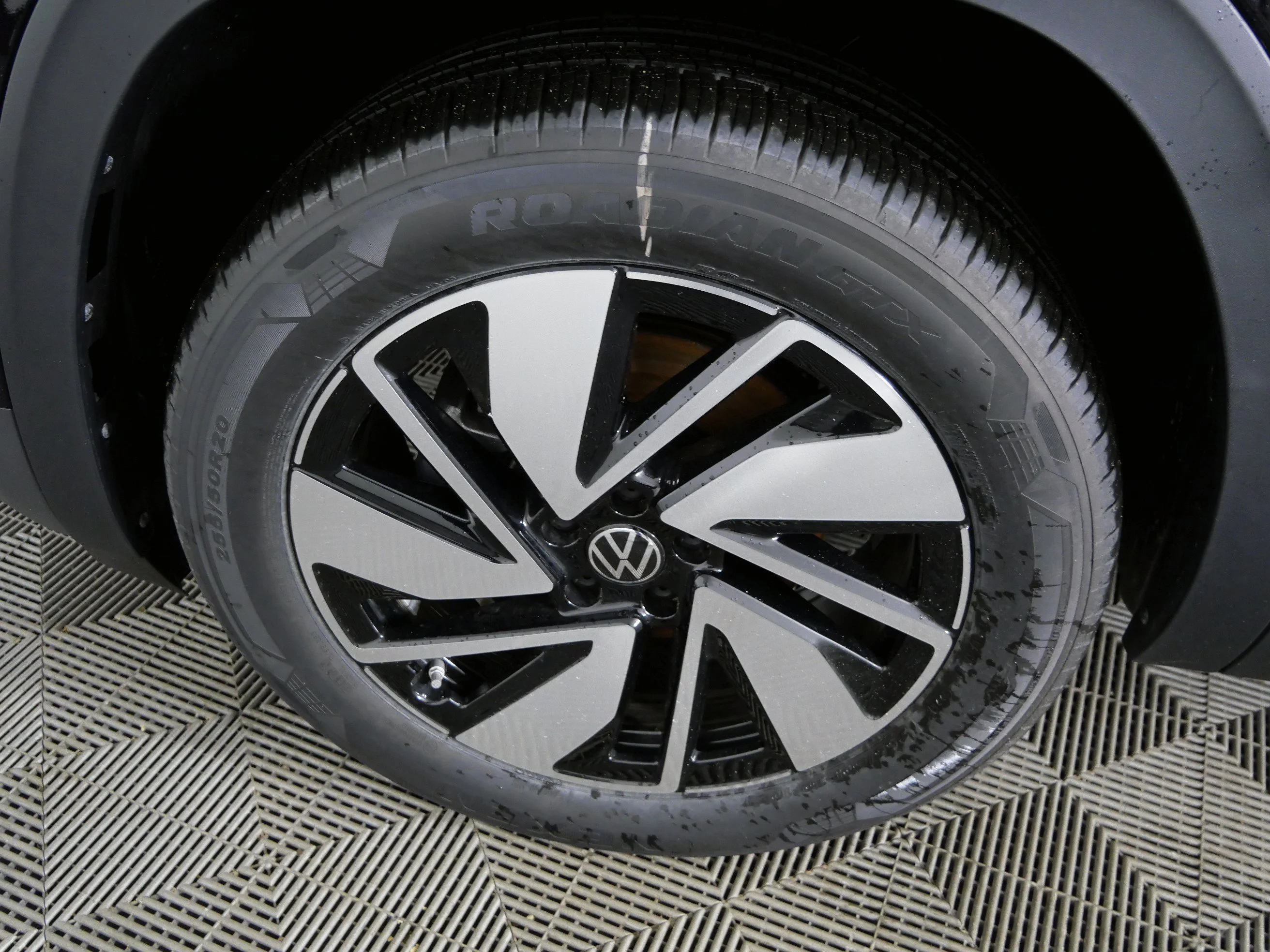 Used 2026  Volkswagen 2.0T SEL image 15