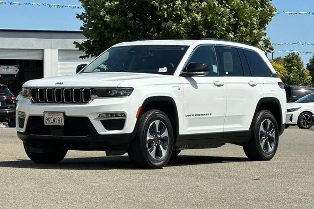 Used 2024 White Jeep 4xe image 8