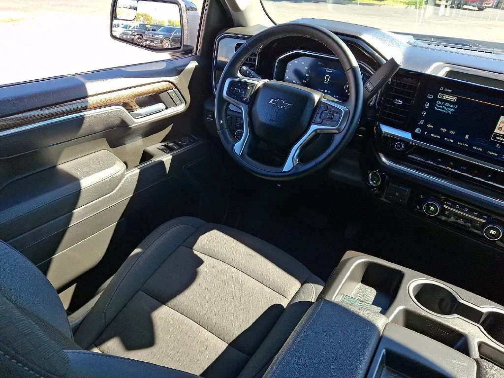 Used 2026 Summit White Chevrolet RST image 15