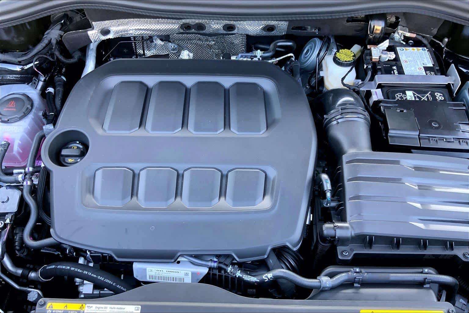 New 2026 Deep Black Pear Volkswagen SE image 16