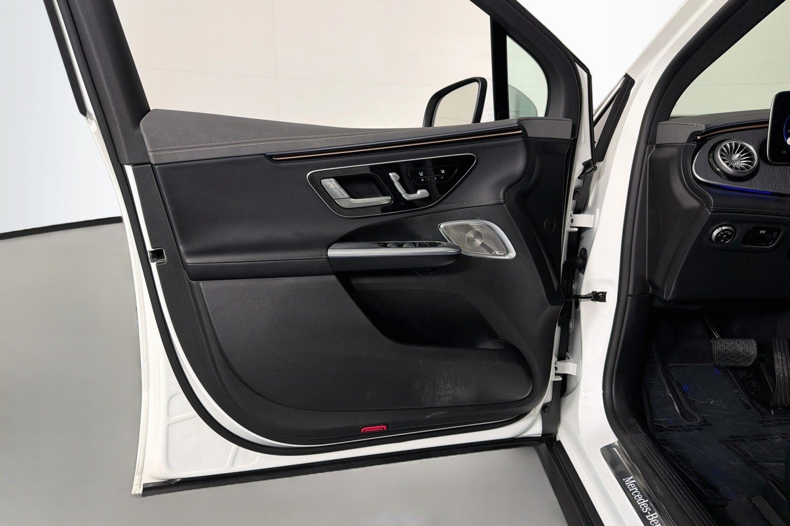 Certified Used 2024 Polar White Mercedes-Benz 350 image 23
