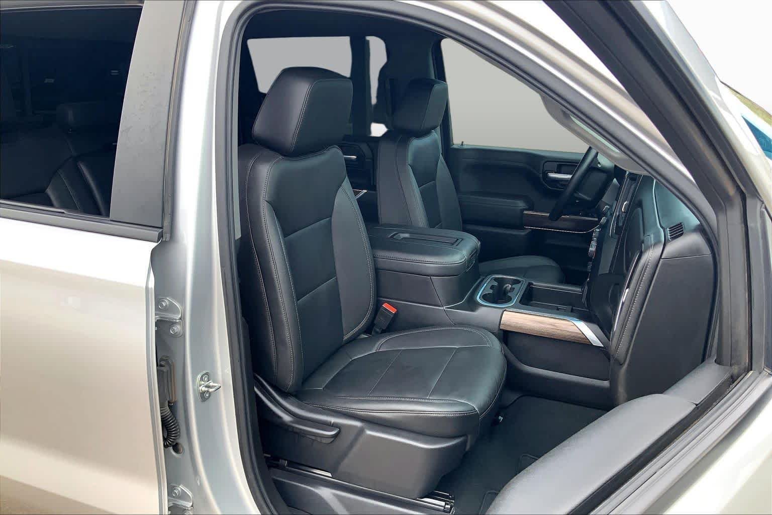 Used 2021 Silver Ice Metallic Chevrolet RST image 9