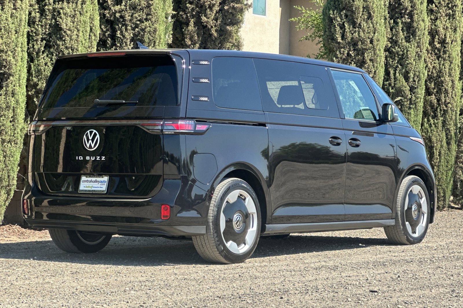 New 2025 Deep Black Pearl Volkswagen Pro S image 4