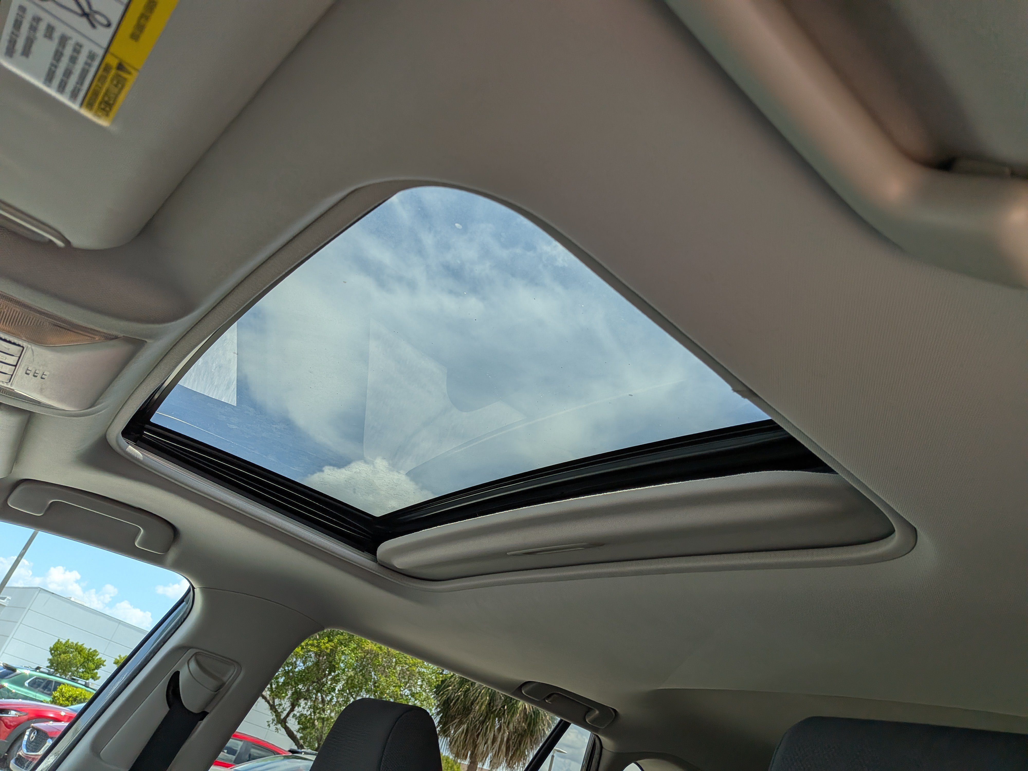 2019 Toyota RAV4 XLE - Photo 22