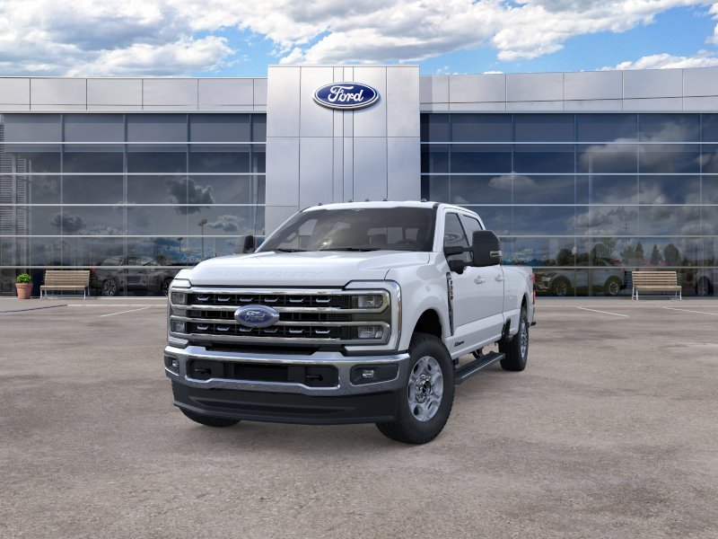 New 2026 Oxford White Ford XLT image 2