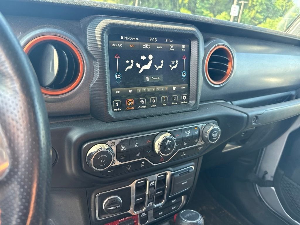 Used 2022 Silver Jeep Mojave image 12