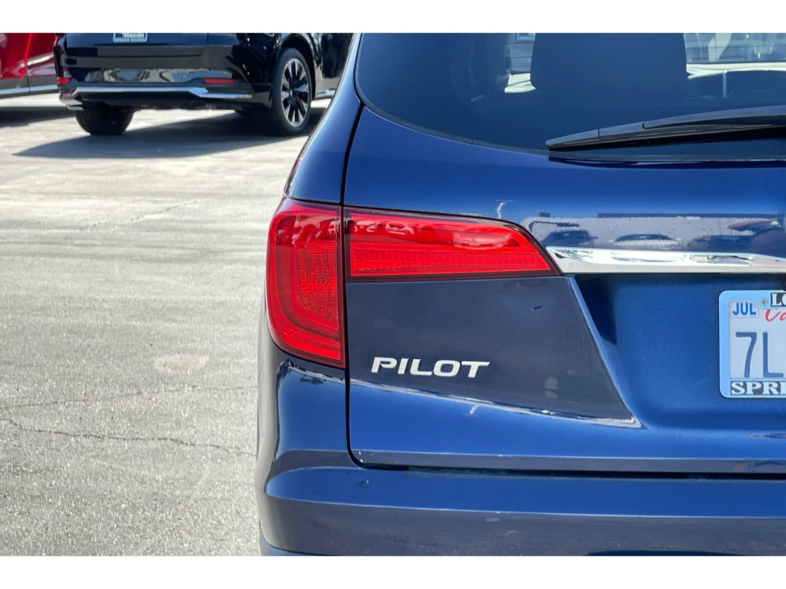 Used 2016 Obsidian Blue Pearl Honda EX-L image 10
