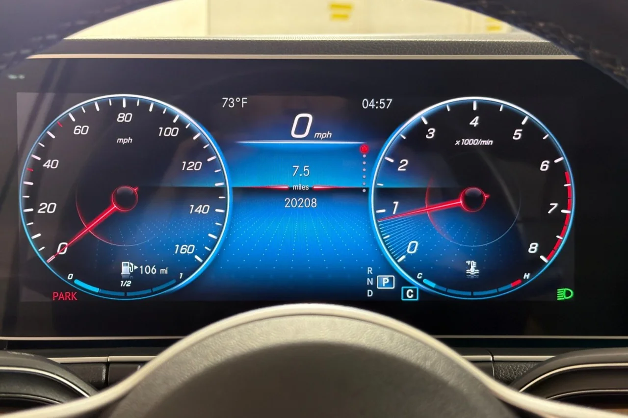 Used 2022 Polar White Mercedes-Benz GLE 350 image 22