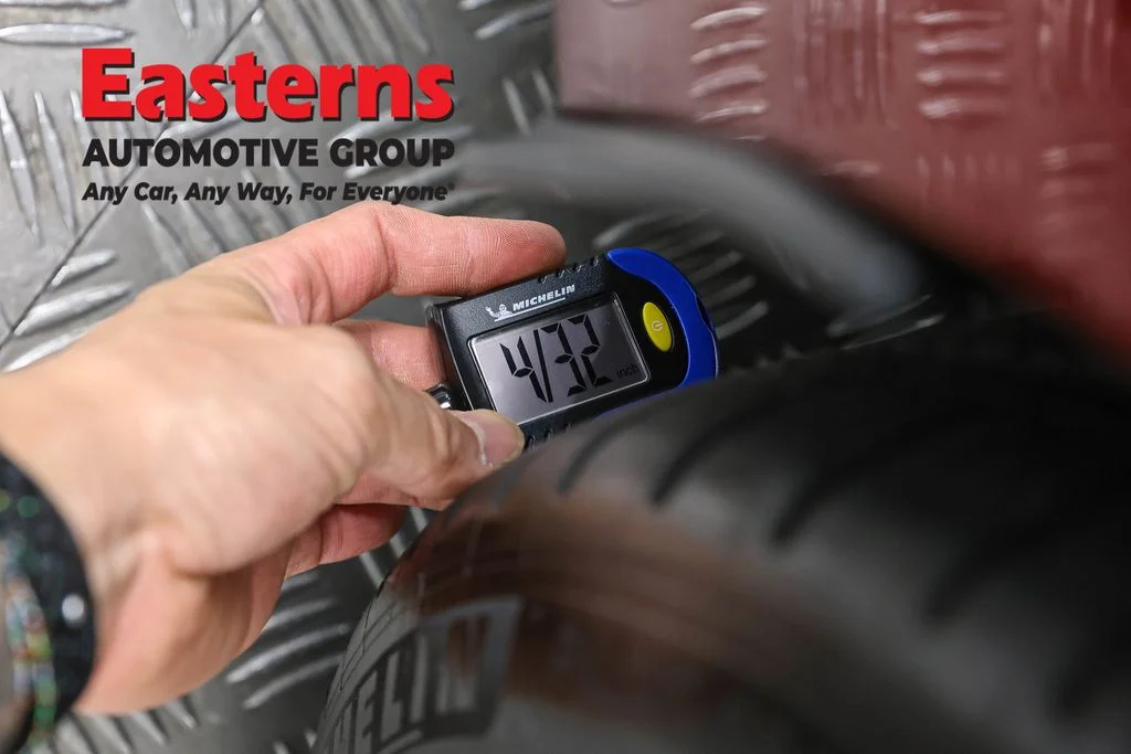 Used 2023 Red Nissan SV image 26