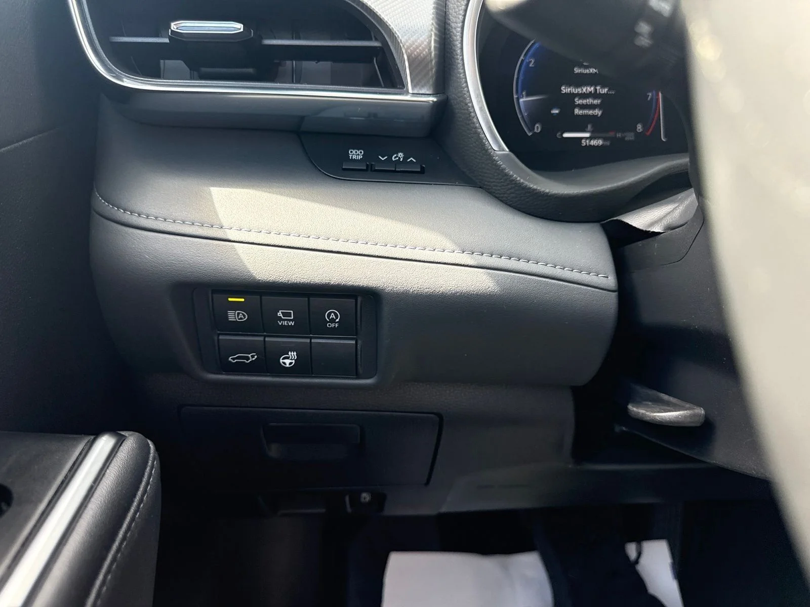 Used 2024 Pearl Toyota Platinum image 24