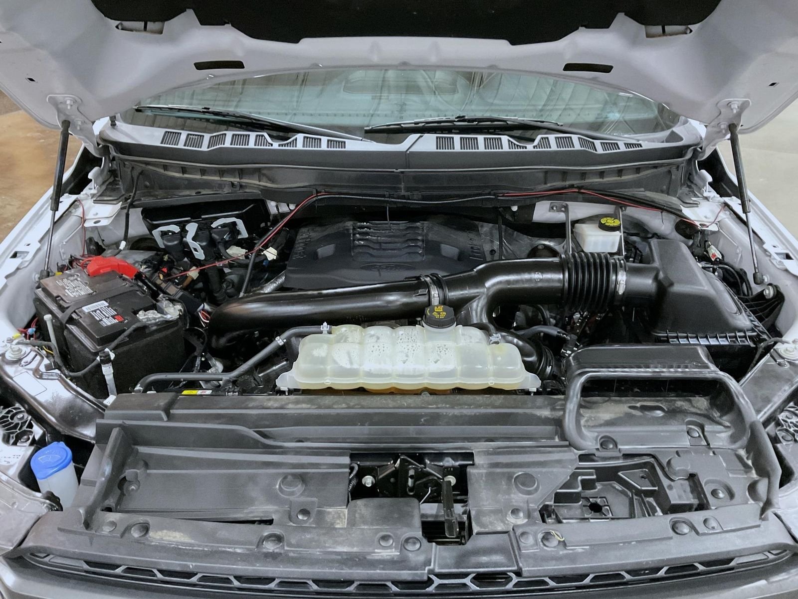 Used 2023 White Ford Tremor image 25