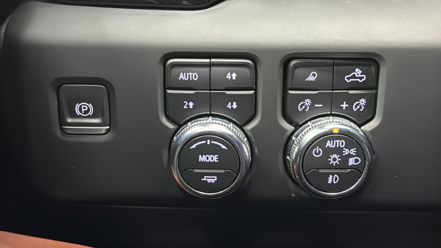 Used 2023 Onyx Black GMC Denali Ultimate image 34