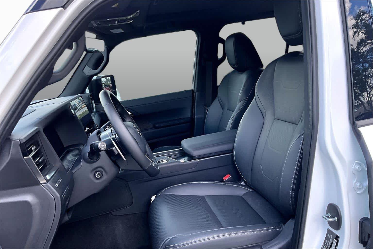 Used 2026 Eminent White Pearl Lexus Luxury image 8