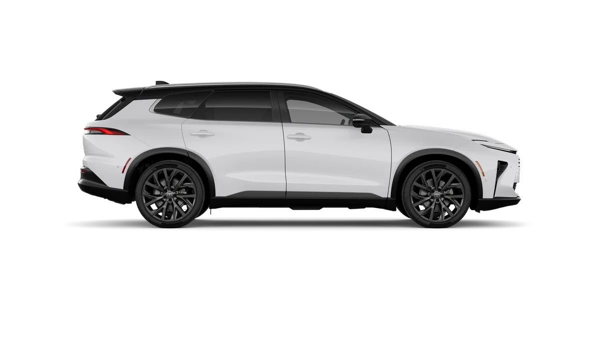 New 2026 Oxygen White With Black Roof [Extra_Cost_Color] Toyota Limited image 12