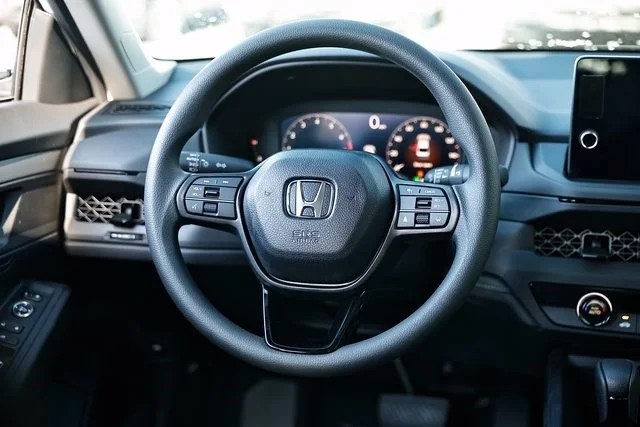 New 2026 Platinum White Honda LX image 34