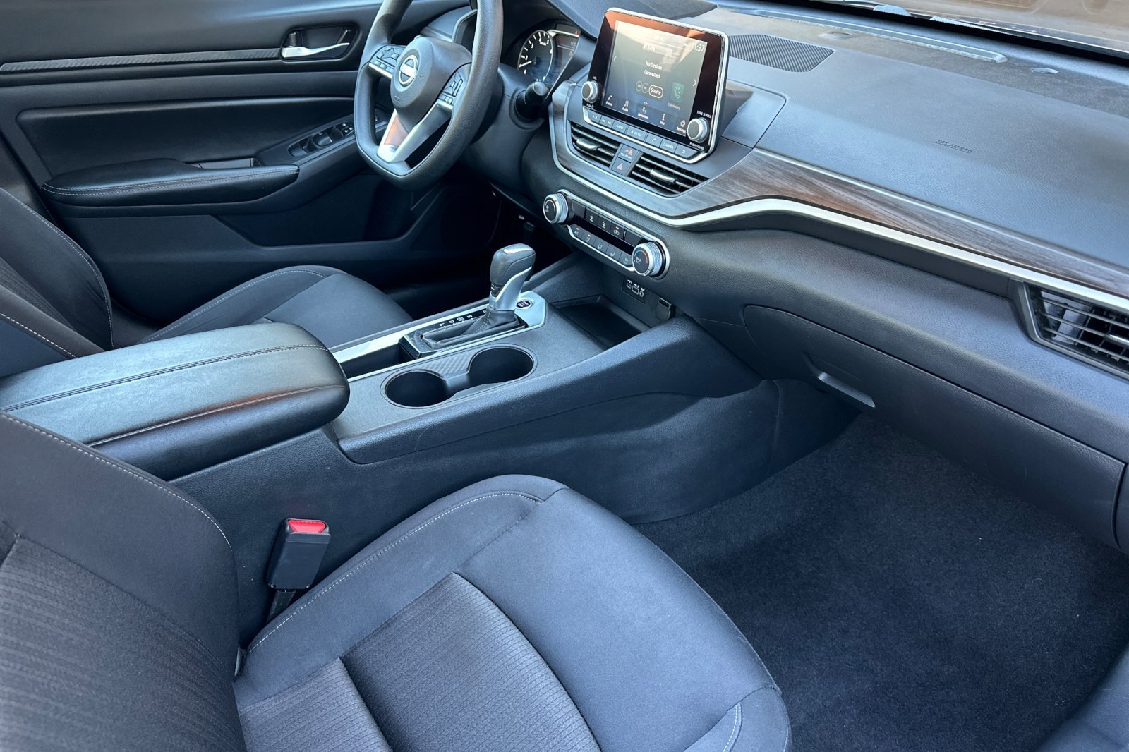 Used 2025  Nissan 2.5 SV image 16