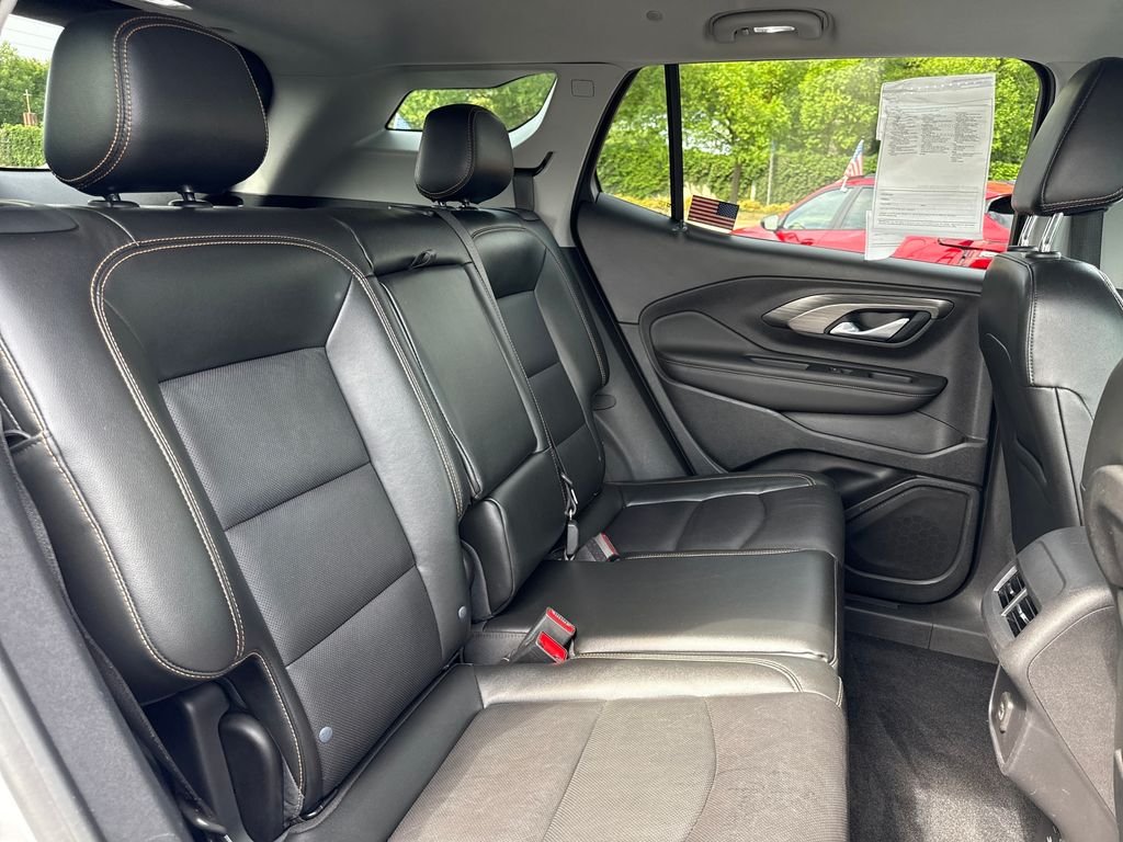 Used 2021 White GMC SLT image 24