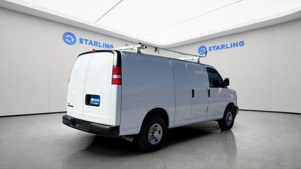 Used 2023 SUMMIT WHITE Chevrolet RWD 2500 Regular Wheelbase WT image 9