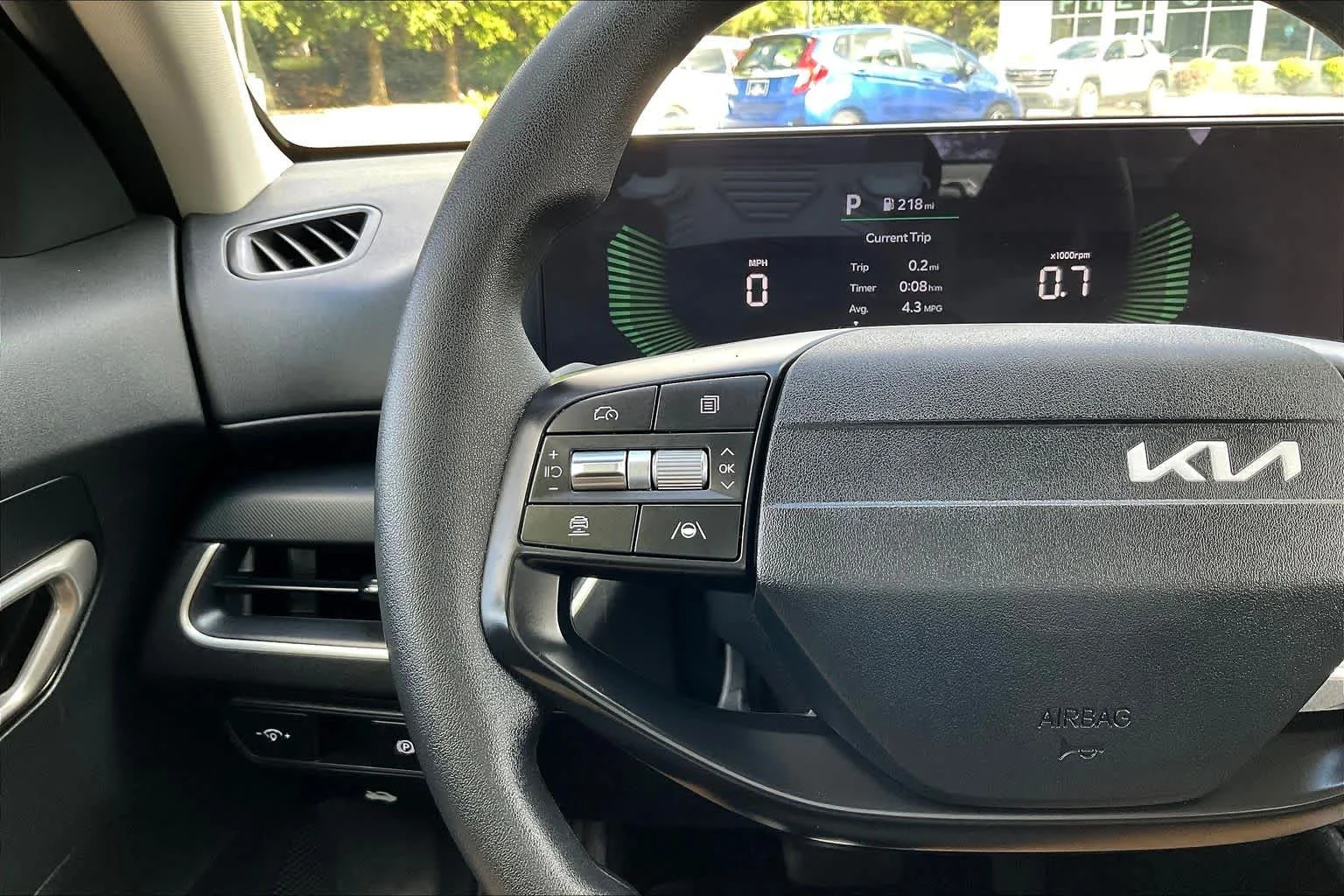 Used 2025 Aurora Black Pearl Kia LX image 23