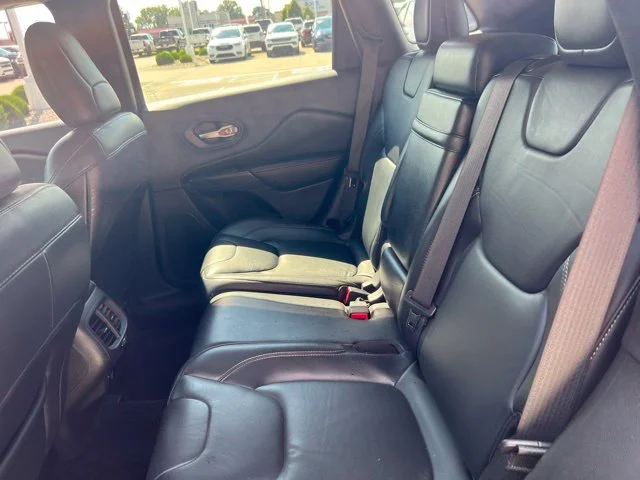 Used 2016 Red Jeep Limited image 33