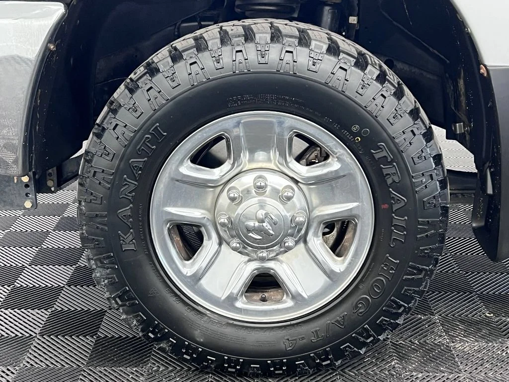 Used 2018 Bright Silver Metallic Clearcoat Ram Tradesman image 11