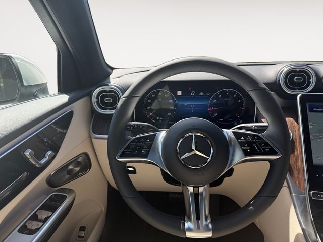 New 2026 Polar White Mercedes-Benz GLC 300 image 12