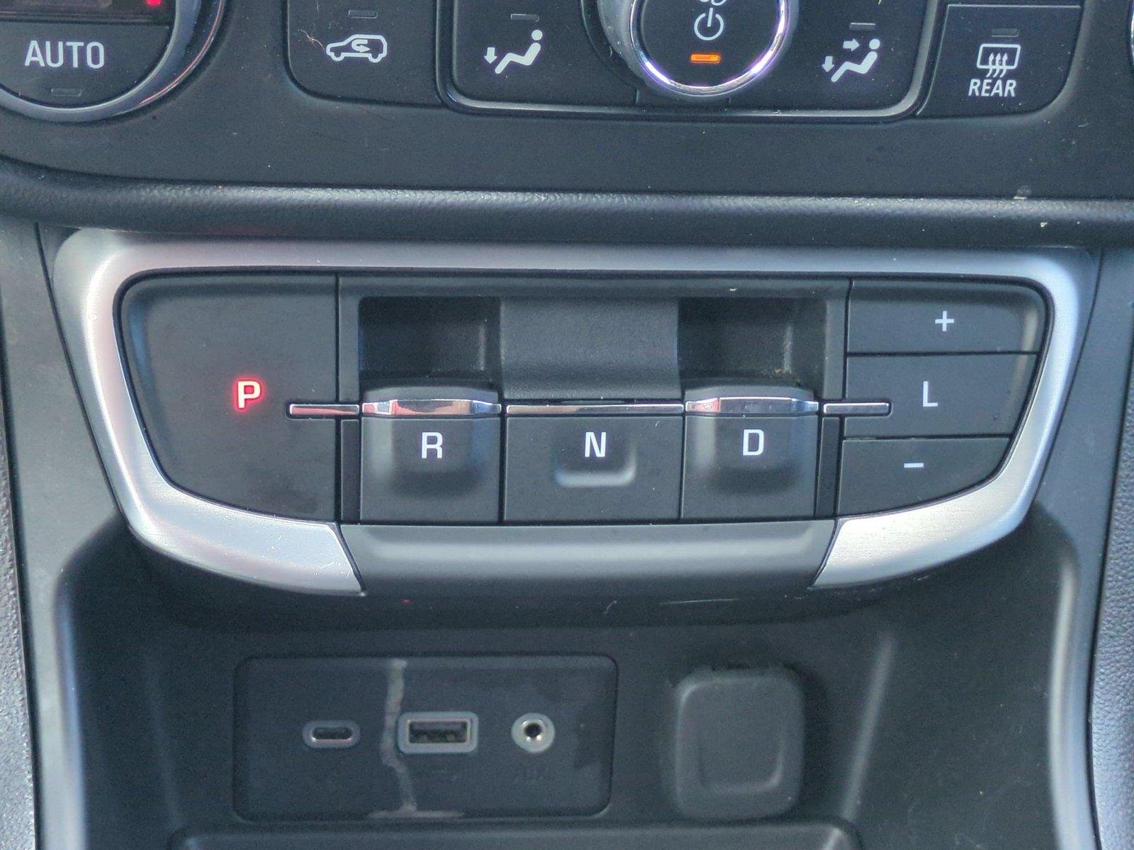 Used 2022 Summit White GMC SLE image 28