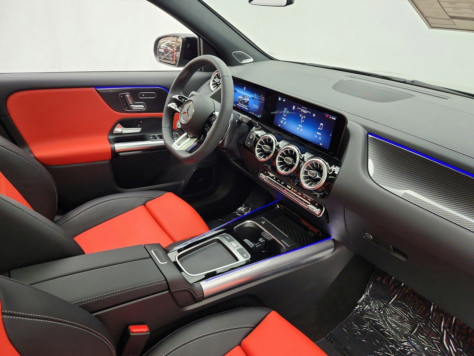 New 2026 MANUFAKTUR Mountain Grey Magno Mercedes-Benz AMG® GLA 35 4MATIC SUV image 35