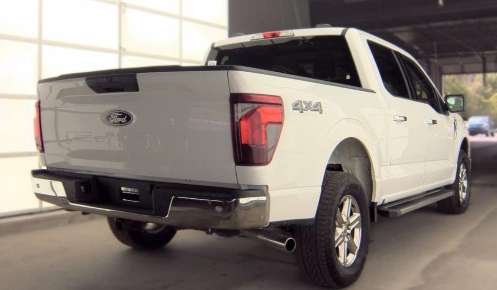 Used 2025 White Ford XLT image 3