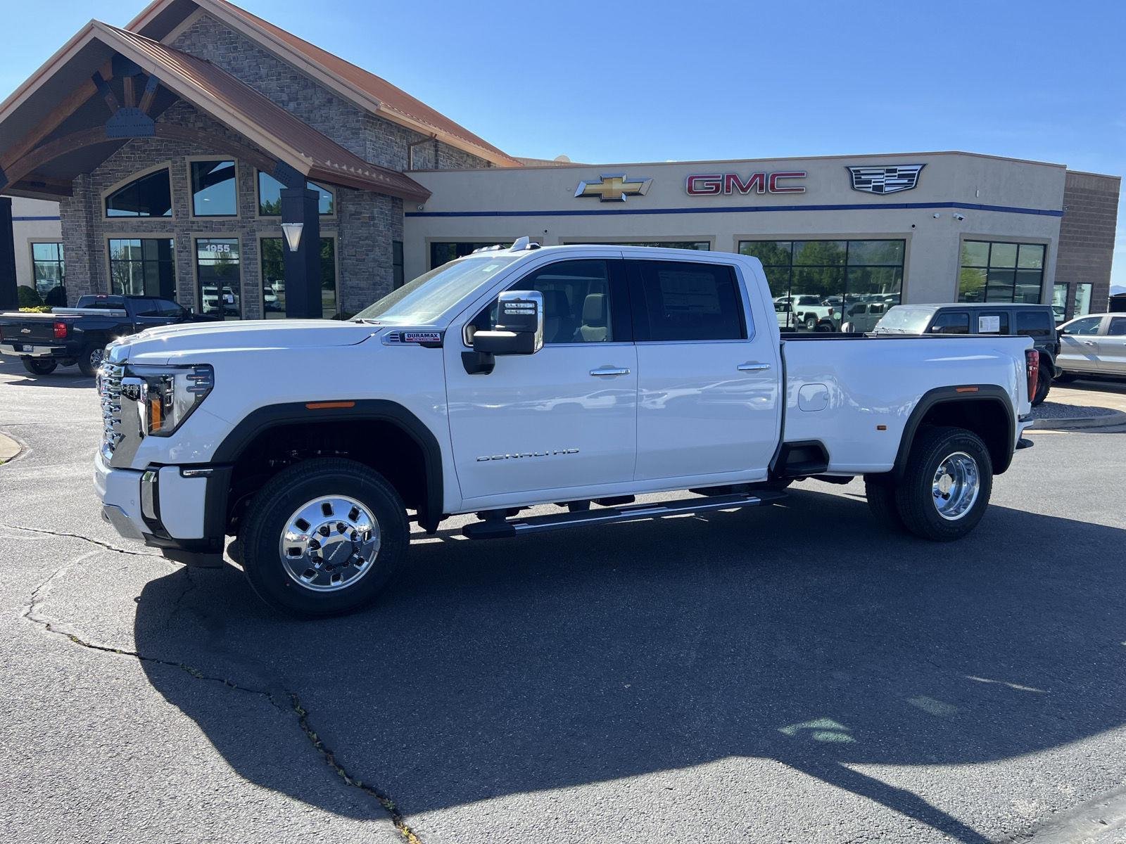 2026 GMC Sierra 4WD Crew Cab Long Box DRW Denali's photo