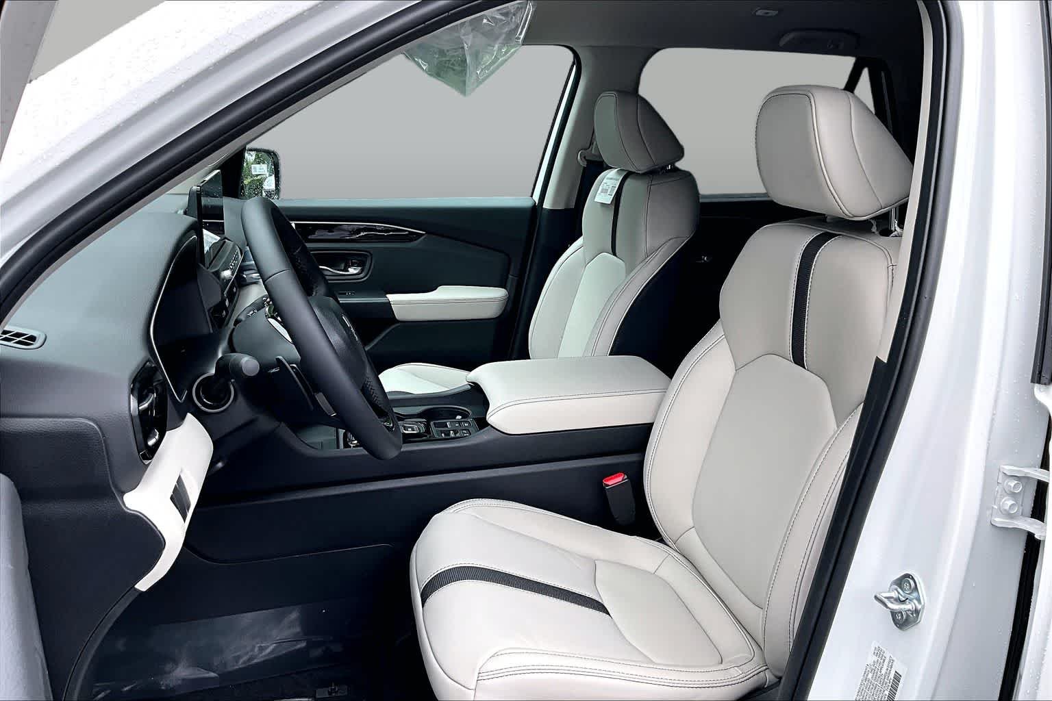 New 2026 Platinum White Pearl Honda RTL image 15