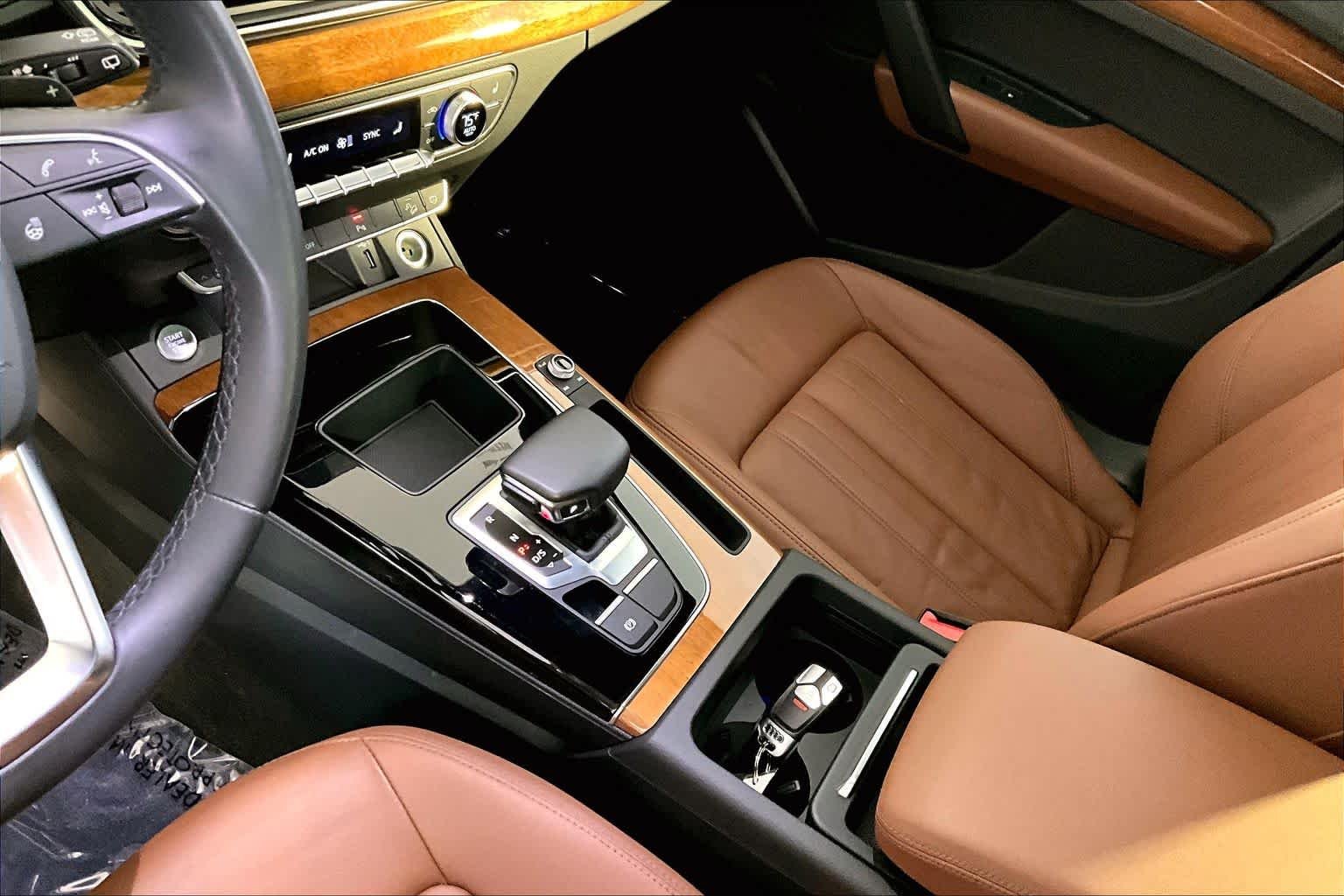 Used 2022 Daytona Gray Pearl Effect Audi S line Premium image 17