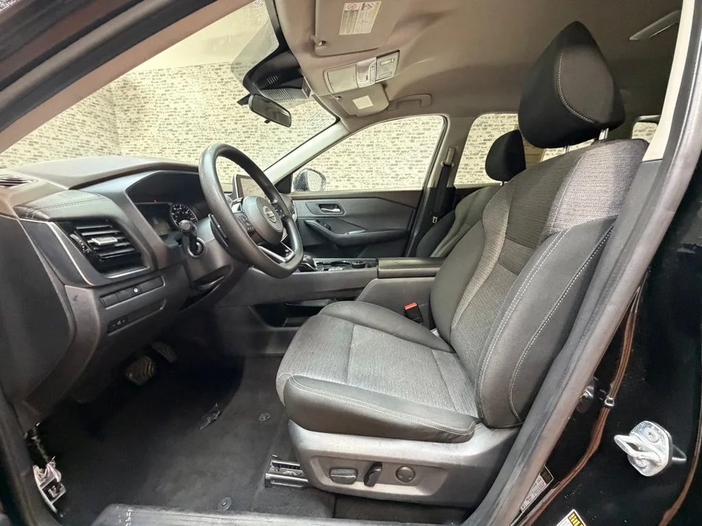 Used 2021 Super Black Nissan SV image 17