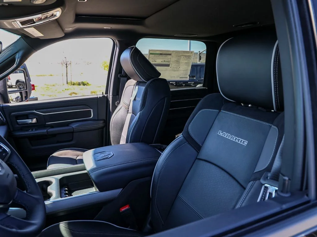 New 2026 Diamond Black Crystal Pearl-Coat Exterior Paint RAM Laramie Night Edition Mega Cab image 14