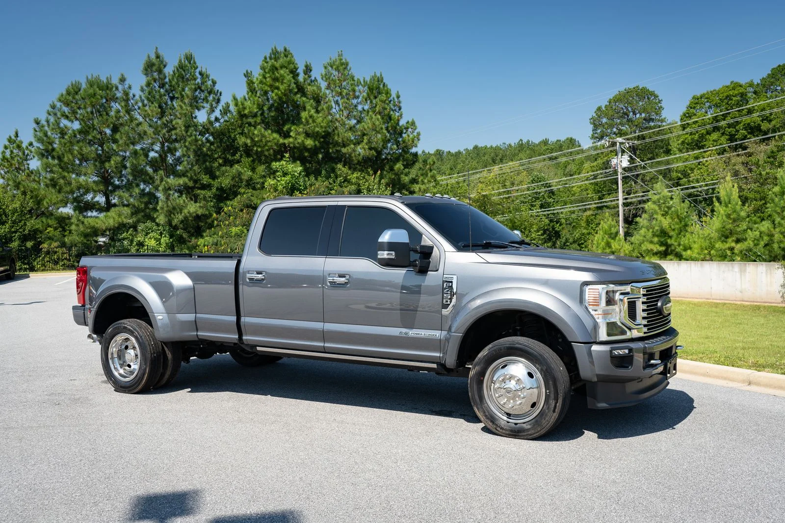 Used 2022 Gray Ford Platinum image 25