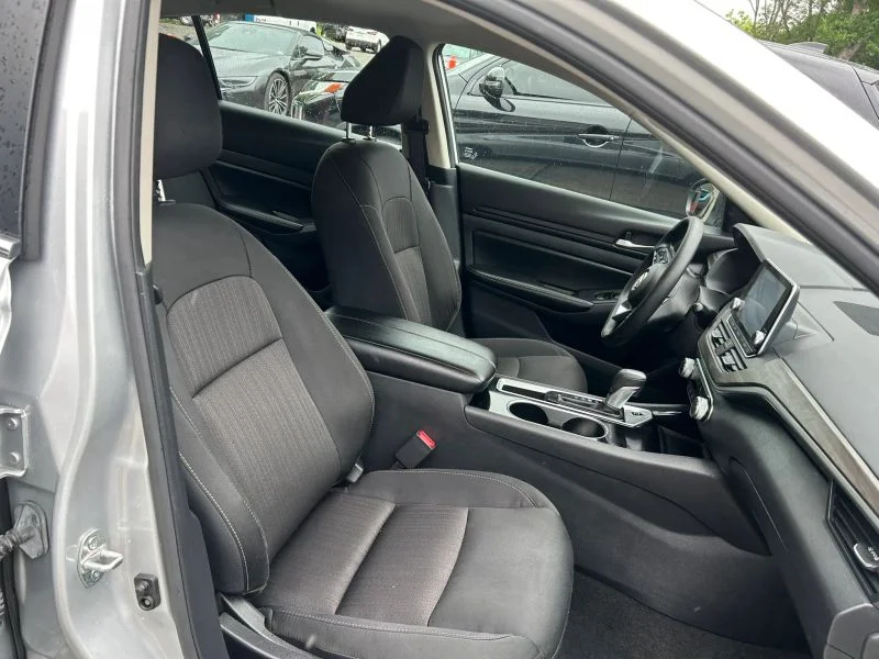 Used 2024 Silver Nissan 2.5 SV Sedan 4D image 20