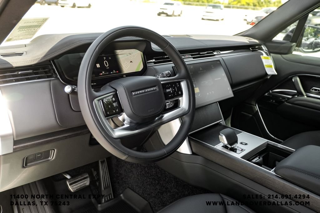 New 2026 Fuji White Land Rover SE image 2