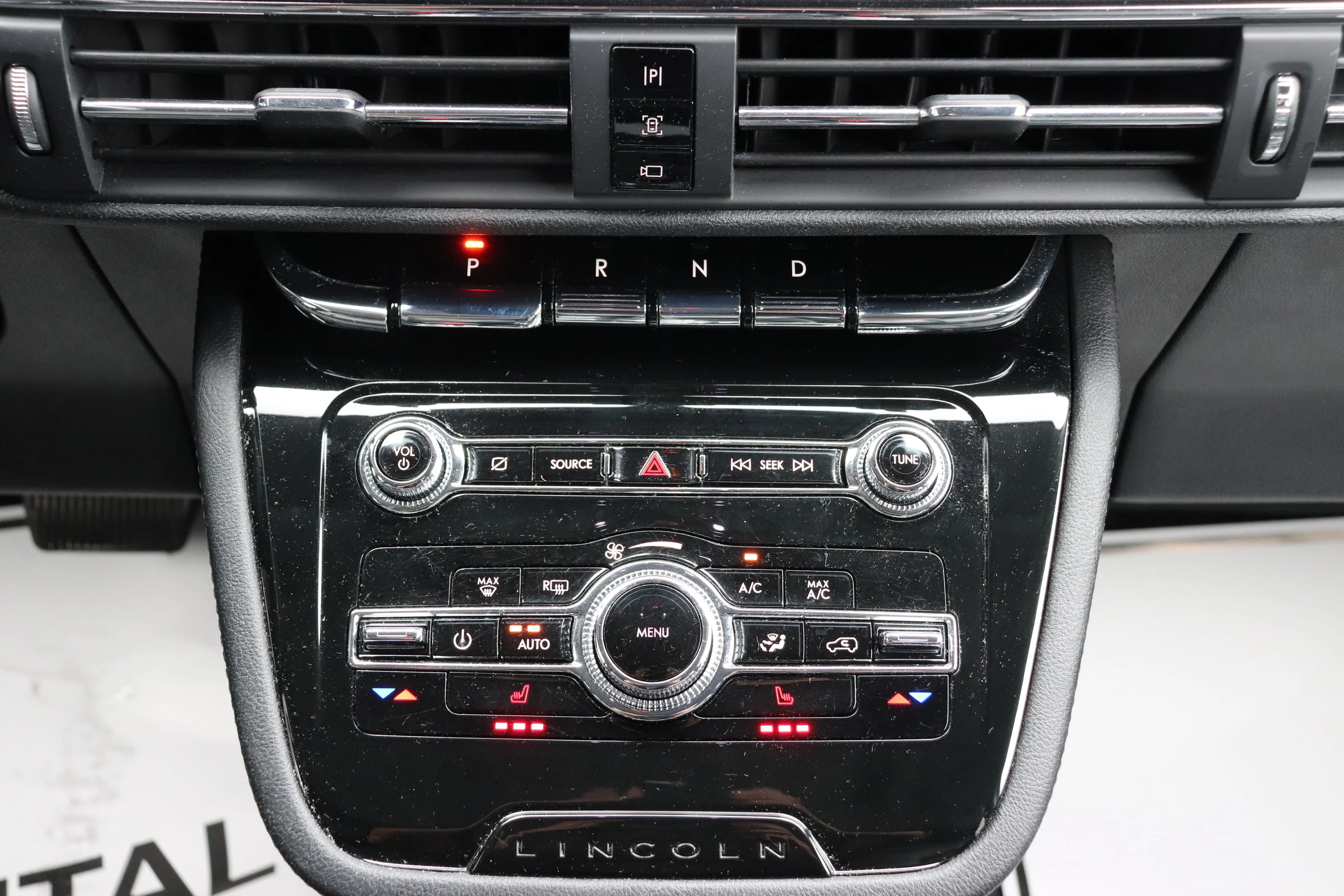 Used 2022 Blue Lincoln Reserve image 19